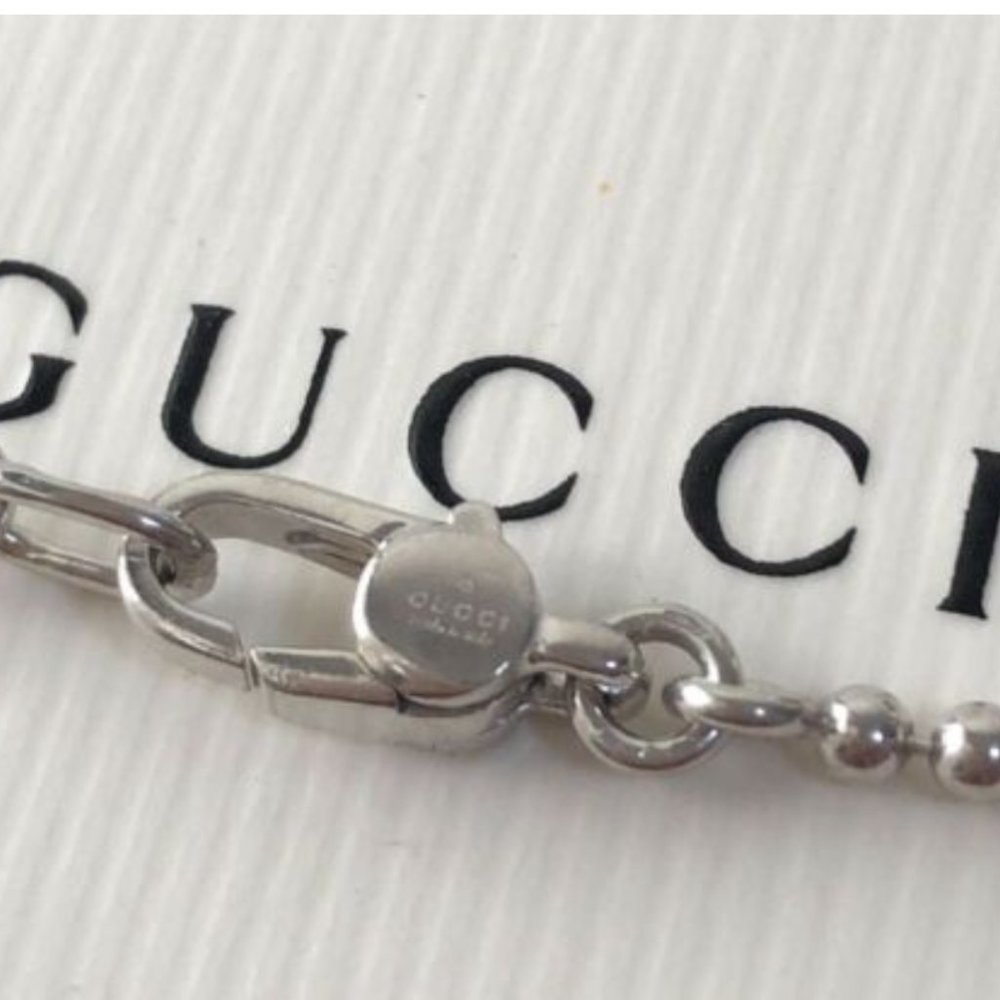 Gucci Sterling Silver Oval Charm Necklace NEW IN BOX - Picture 5 of 5